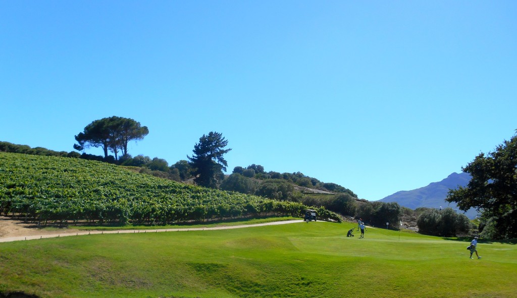Here's a shot of the golf course, for any players out there 