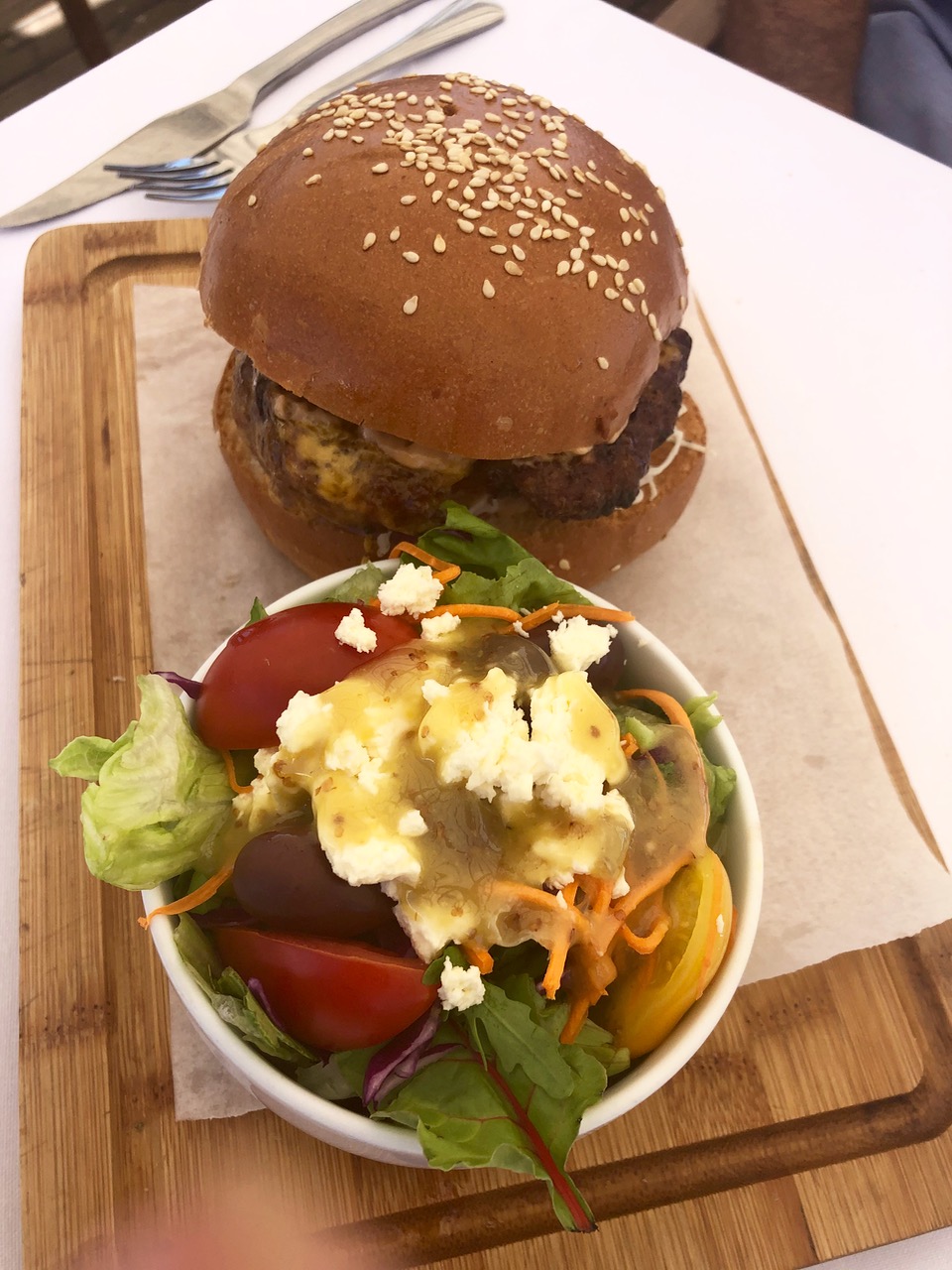 The Bungalow: burger